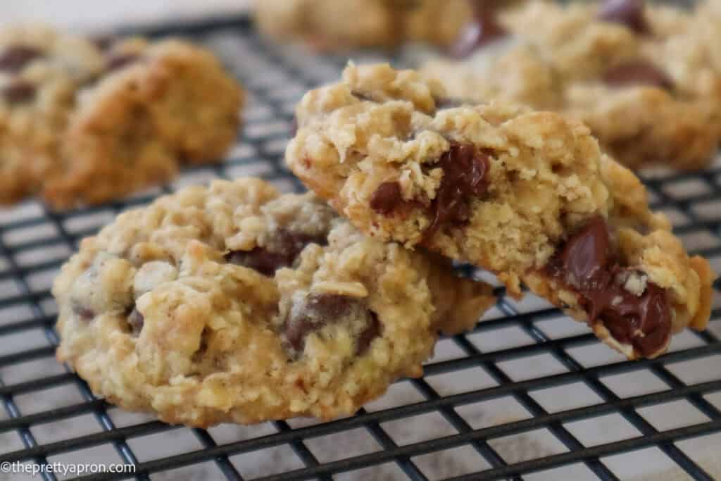 oatmeal chocolate chip cookies made without brown sugar on rack