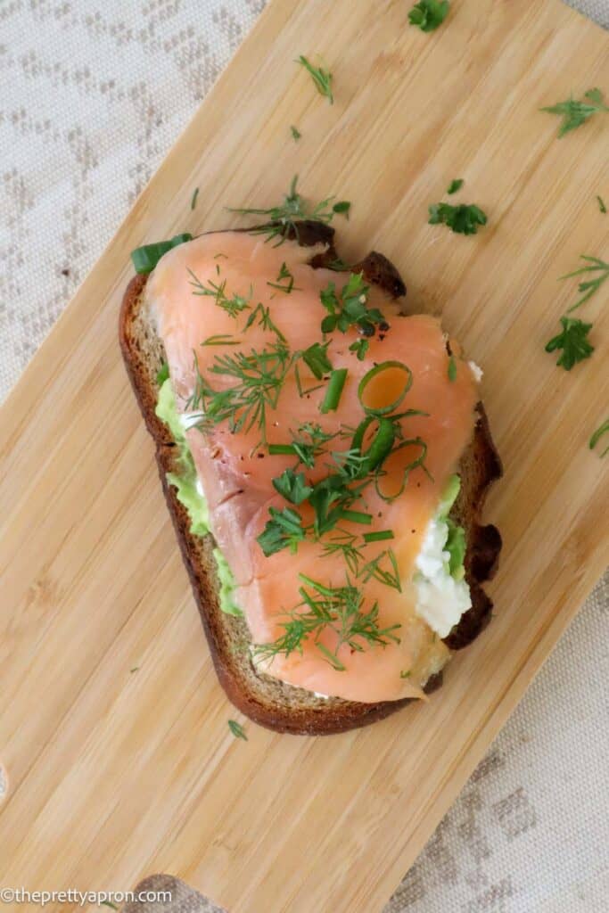 smoked salmon on top of cottage cheese avocado toast