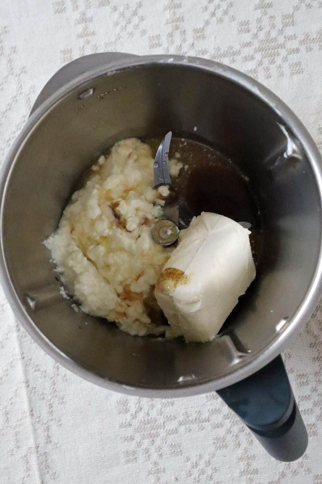 Ingredients in a thermomix