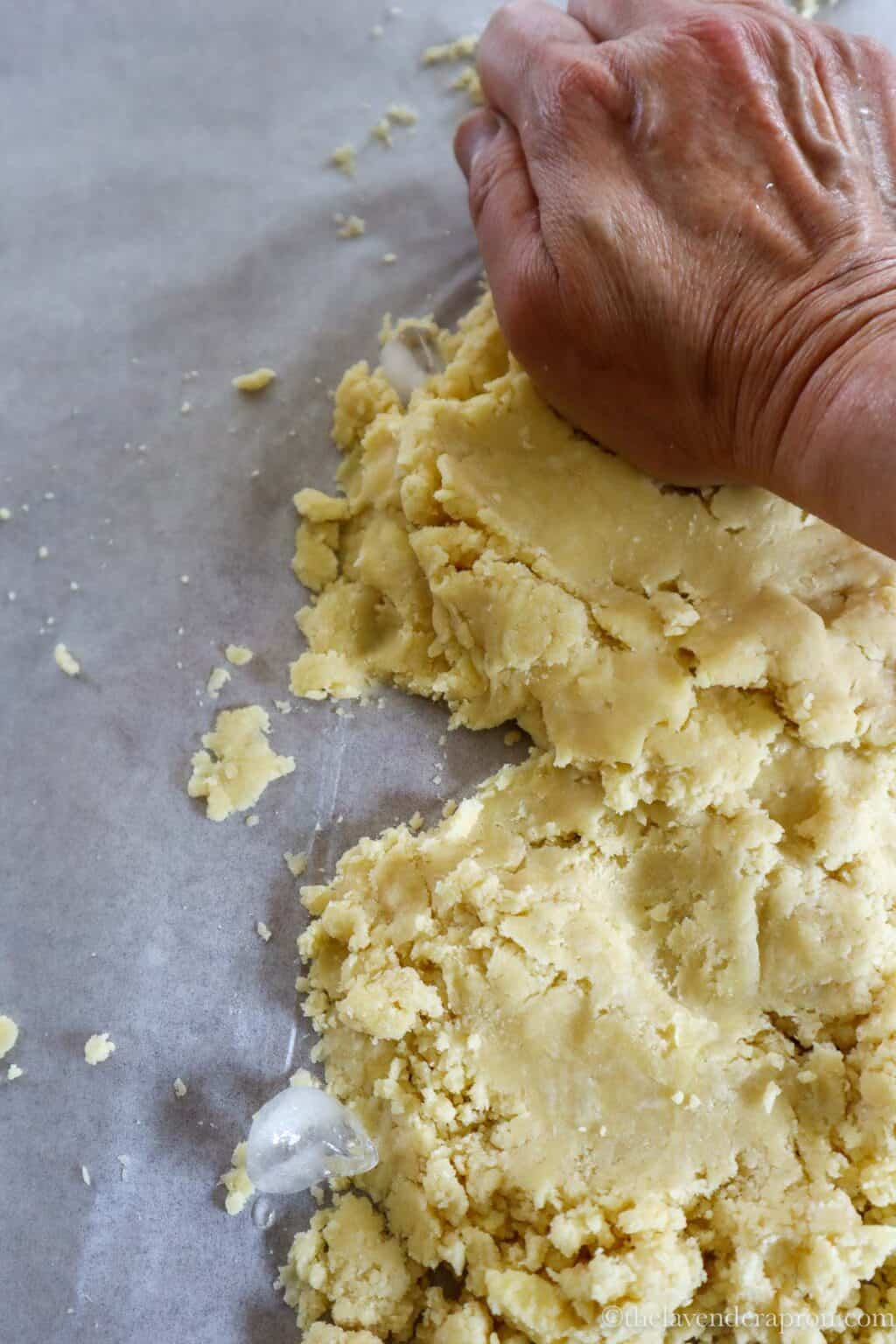 How to Make Pie Crust Without a Food Processor (Classic Pâte Brisée ...